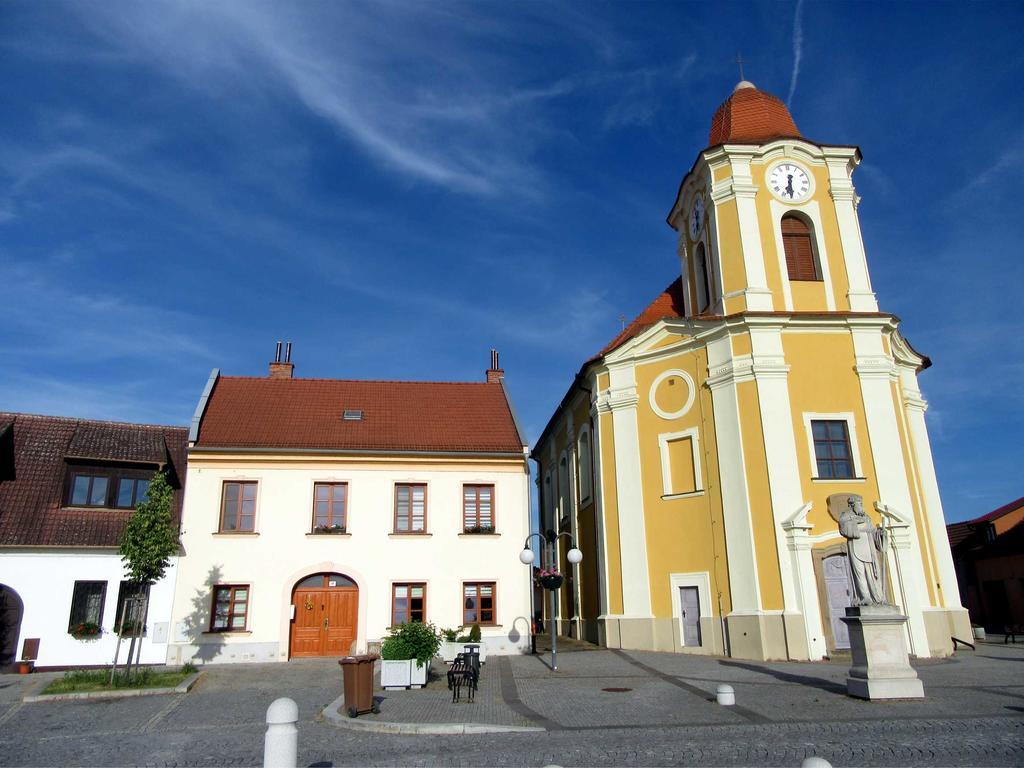 Apartmán U Kostela Veselí nad Moravou Exterior foto